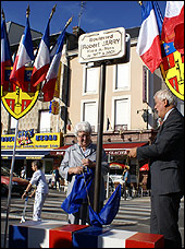 Le nouveau boulevard Robert Jarry a été baptisé le 23 septembre en présence de sa veuve et de son successeur à la mairie du Mans - © Alain Moro